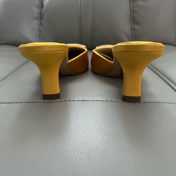 Sam Edelman Yellow Mules with Gold Buckle - Picture 3 of 5